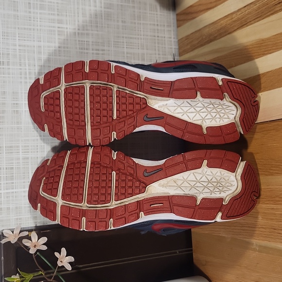 Nike Revolution 2, Gray Red, Running Shoes - Picture 4 of 5